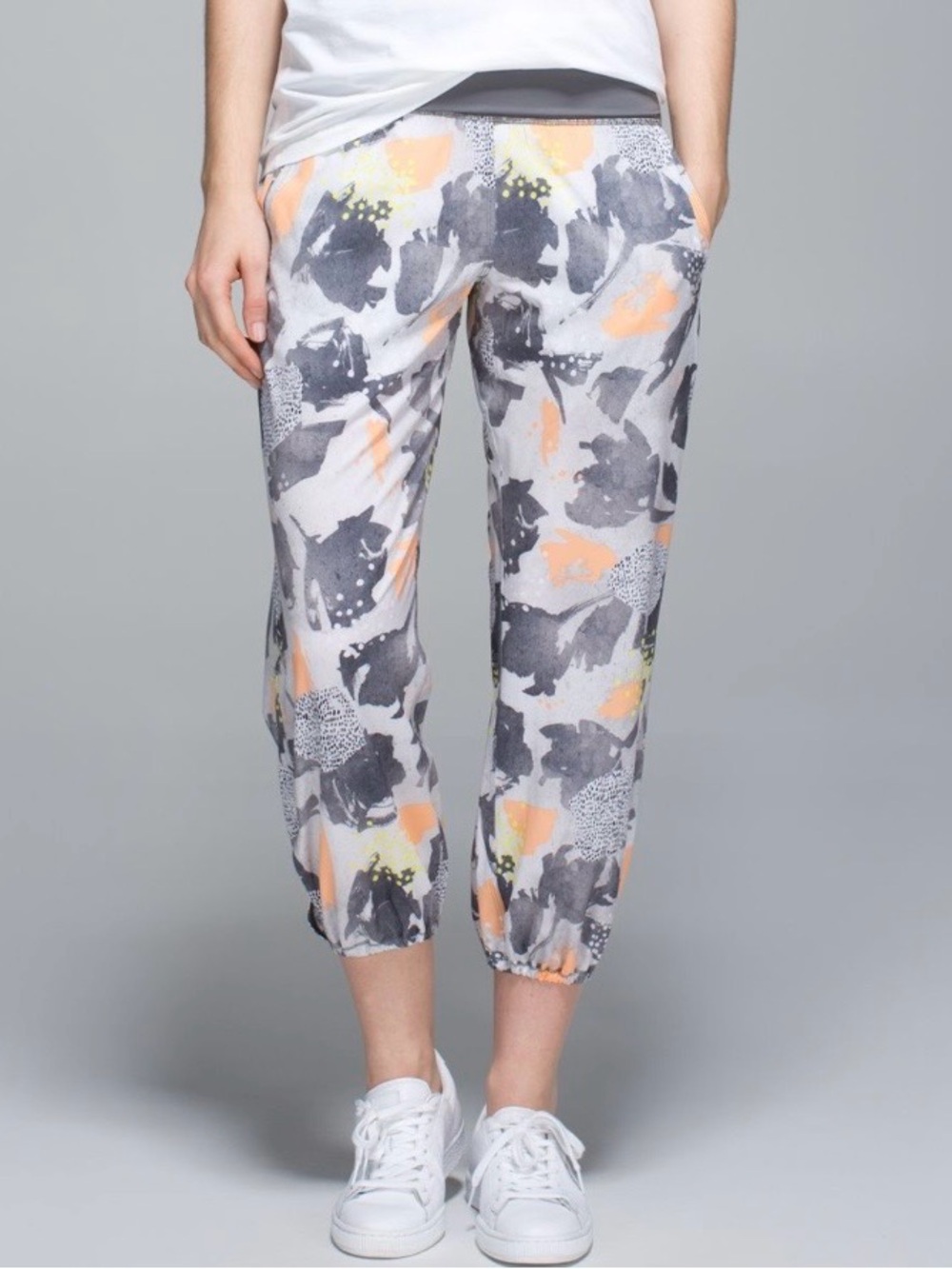 Lululemon Om Pant Mini Art Pop White Multi / Slate